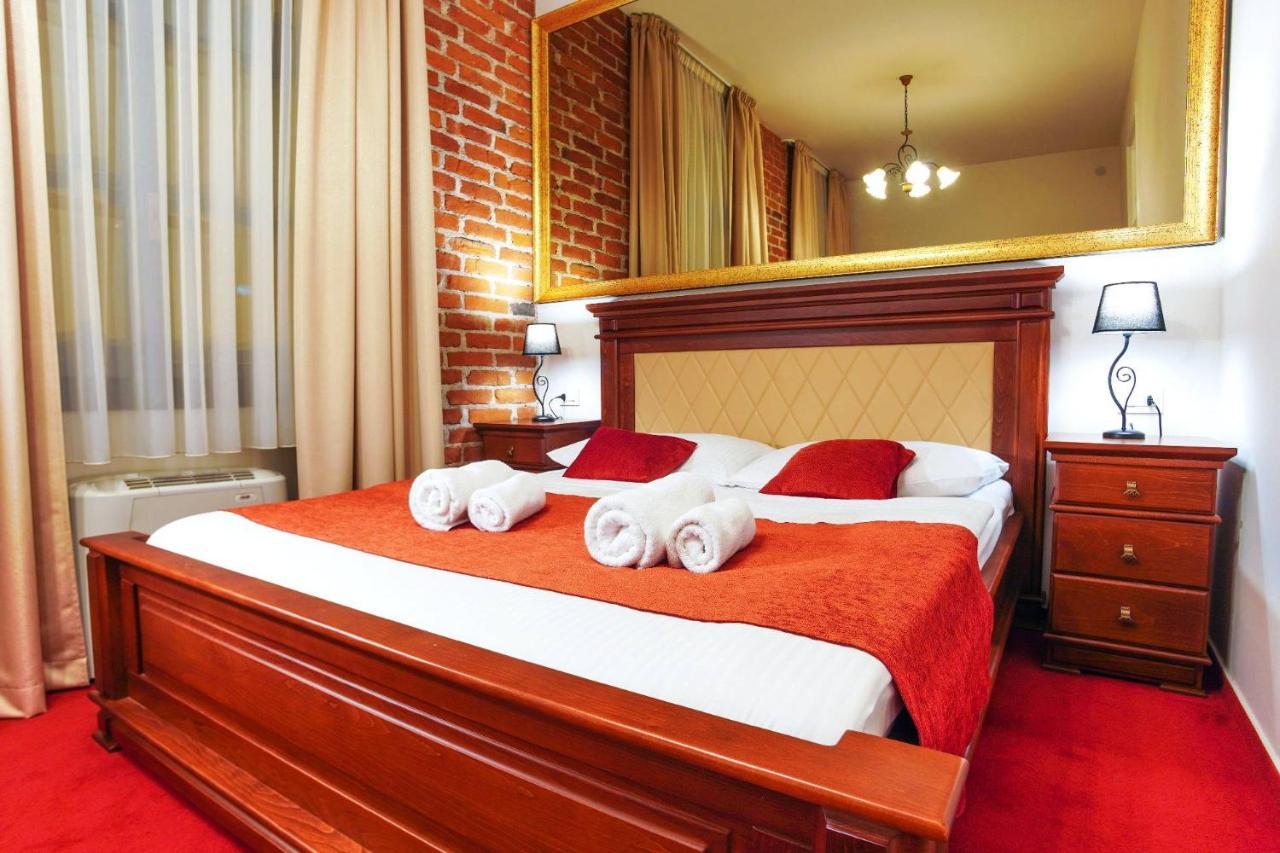 Hotel & Restoran Dvorac Gjalski Zabok Bagian luar foto