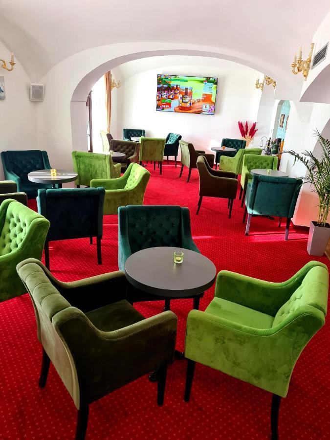 Hotel & Restoran Dvorac Gjalski Zabok Bagian luar foto