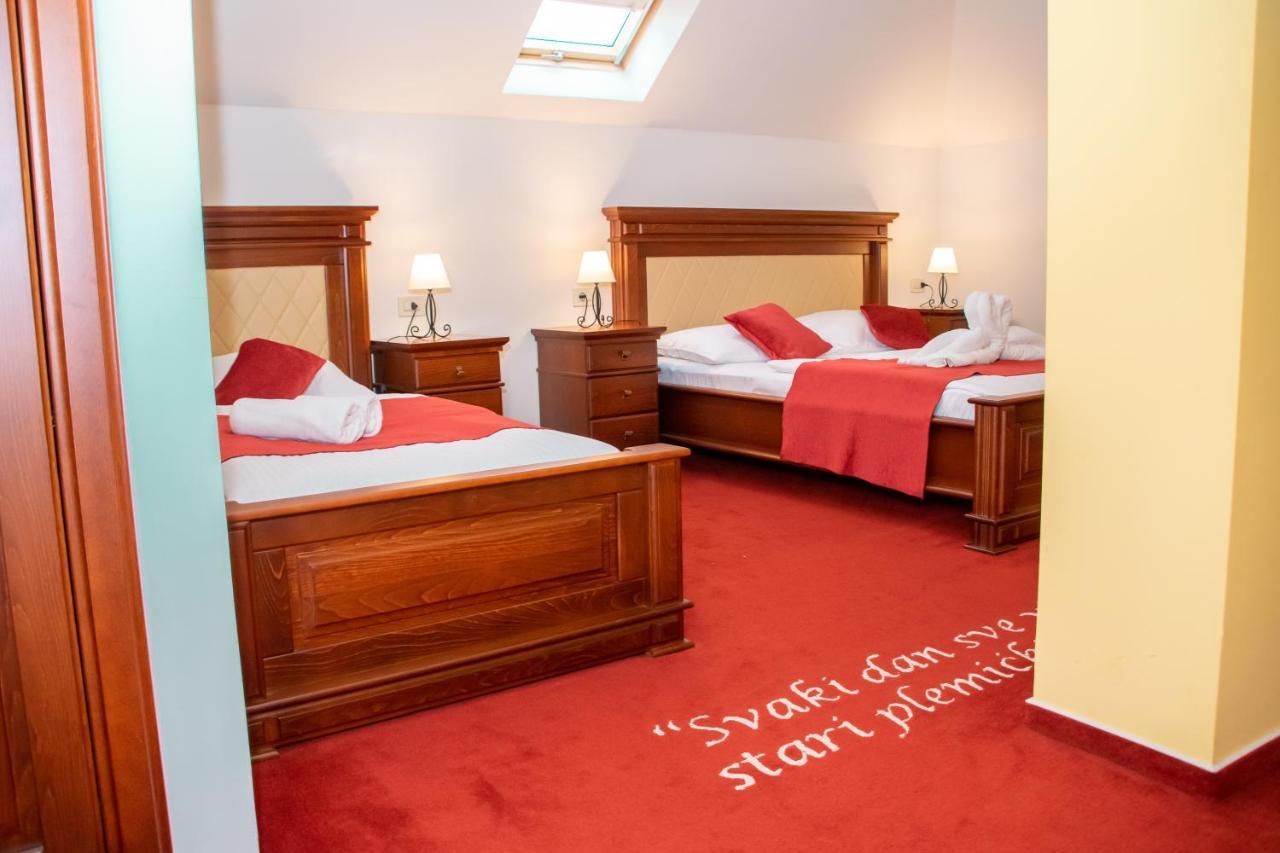 Hotel & Restoran Dvorac Gjalski Zabok Bagian luar foto